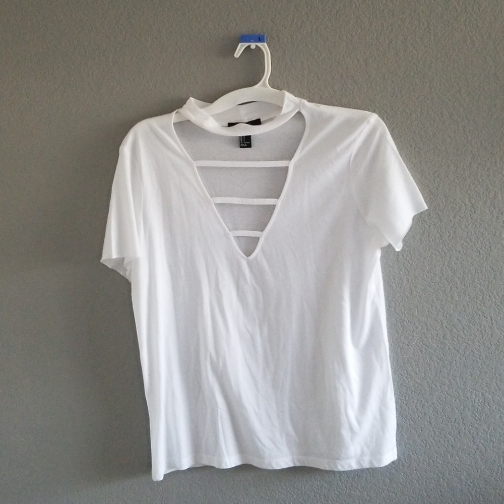 White choker neck ladder tee